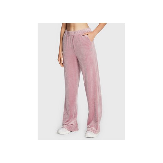 Fila Spodnie dresowe Clamecy FAW0226 Różowy Relaxed Fit ze sklepu MODIVO w kategorii Spodnie damskie - zdjęcie 169439021