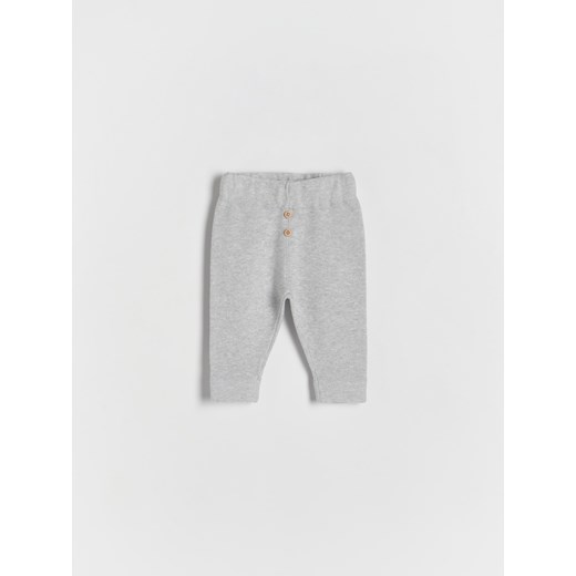 Reserved - Bawełniane spodnie - jasnoszary ze sklepu Reserved w kategorii Spodnie i półśpiochy - zdjęcie 169495364
