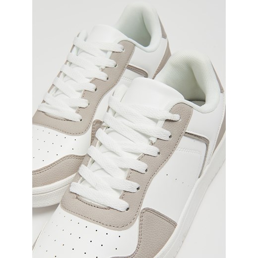 Cropp - Biało-beżowe sneakersy - kremowy Cropp 40 Cropp