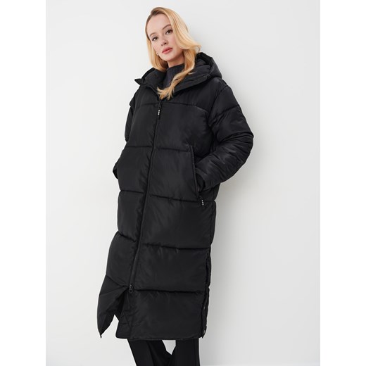 Mohito - Pikowany czarny płaszcz - czarny ze sklepu Mohito w kategorii Płaszcze damskie - zdjęcie 169541524