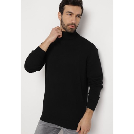 Czarny Bawełniany Sweter z Golfem Jarelia ze sklepu Born2be Odzież w kategorii Swetry męskie - zdjęcie 169552862