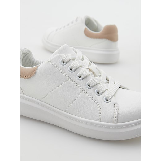 Trampki dziecięce Reserved sznurowane 