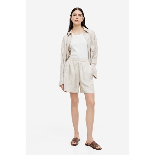 H & M - Szorty z domieszką jedwabiu - Beżowy H & M 36 H&M