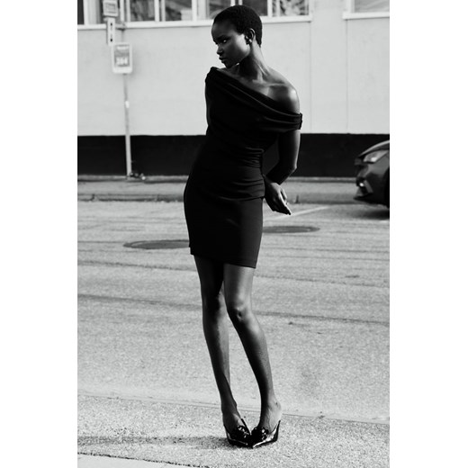 H & M - Drapowana sukienka na jedno ramię - Czarny ze sklepu H&M w kategorii Sukienki - zdjęcie 169599932