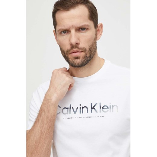 Calvin Klein t-shirt bawełniany męski kolor biały z nadrukiem ze sklepu ANSWEAR.com w kategorii T-shirty męskie - zdjęcie 169601873