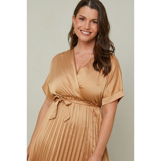 Sukienka Curvy Lady wiosenna z krótkim rękawem midi