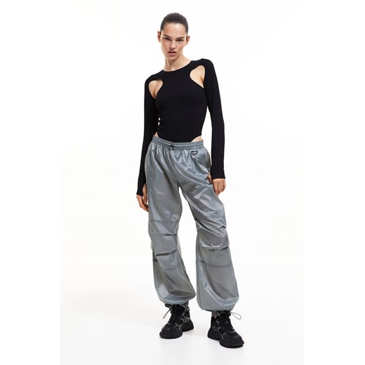 H & M - Wodoodporne spodnie spadochronowe - Szary H & M M H&M
