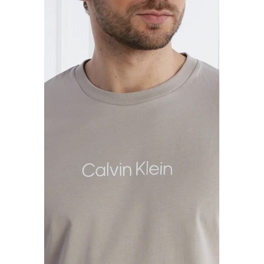 T-shirt męski biały Calvin Klein młodzieżowy 