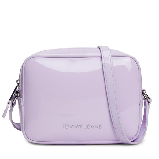 Torebka Tommy Jeans Tjw Ess Must Camera Bag Patent AW0AW15826 Lavender Flower W06 ze sklepu eobuwie.pl w kategorii Listonoszki - zdjęcie 169658733