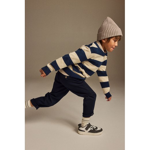 H & M - Spodnie chinos z diagonalu - Niebieski ze sklepu H&M w kategorii Spodnie chłopięce - zdjęcie 169677073