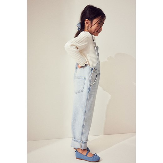 H & M - Dżinsowe ogrodniczki - Niebieski ze sklepu H&M w kategorii Spodnie dziewczęce - zdjęcie 169677890