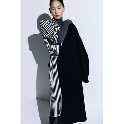 H & M - Szmizjerka z wiązanym paskiem - Czarny ze sklepu H&M w kategorii Sukienki - zdjęcie 169678841
