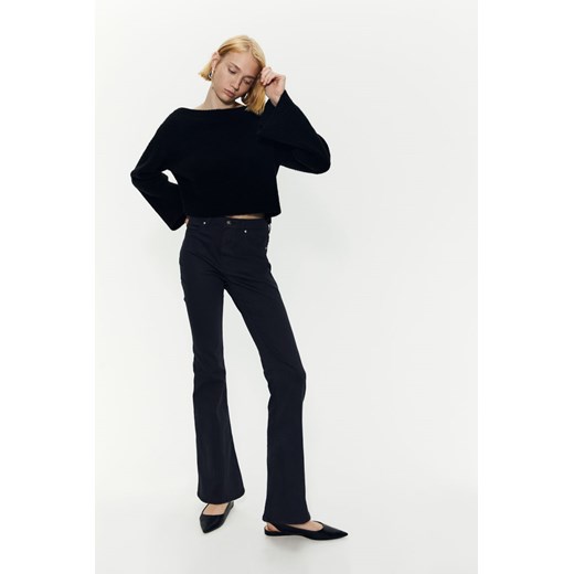 H & M - Rozszerzane spodnie z diagonalu - Szary ze sklepu H&M w kategorii Spodnie damskie - zdjęcie 169679320