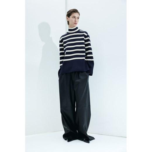 Sweter damski H & M casual z okrągłym dekoltem 