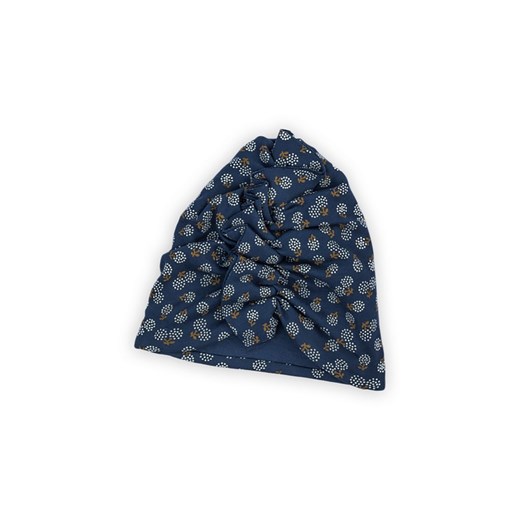 Bawełniana czapka  z kwiecistym wzorkiem - granatowa ze sklepu 5.10.15 w kategorii Czapki dziecięce - zdjęcie 169684974