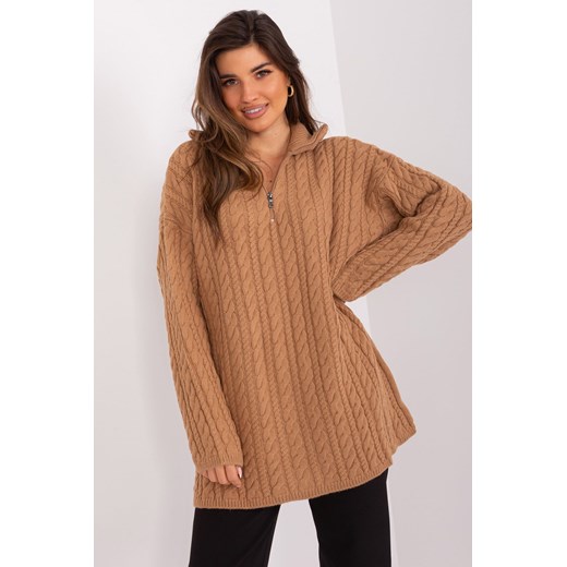 Camelowy sweter z warkoczami i suwakiem ze sklepu 5.10.15 w kategorii Swetry damskie - zdjęcie 169685511