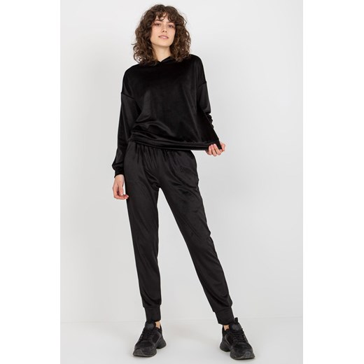 Czarny damski
komplet welurowy ze spodniami i
bluzą ze sklepu 5.10.15 w kategorii Dresy damskie - zdjęcie 169685733