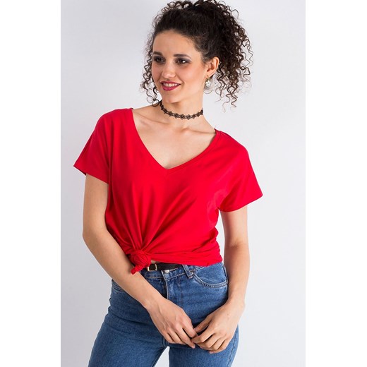 Bawełniany t-shirt V-neck czerwony ze sklepu 5.10.15 w kategorii Bluzki damskie - zdjęcie 169687473