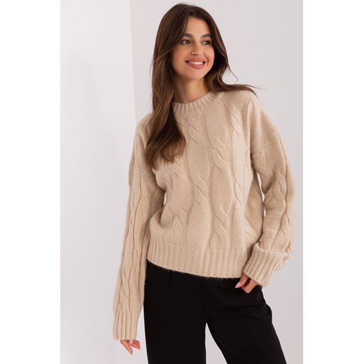 Jasnobeżowy klasyczny sweter z warkoczami ze sklepu 5.10.15 w kategorii Swetry damskie - zdjęcie 169690791