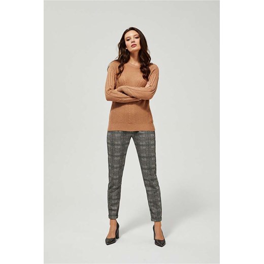 Sweter damski brązowy z ozdobnym splotem ze sklepu 5.10.15 w kategorii Swetry damskie - zdjęcie 169692983