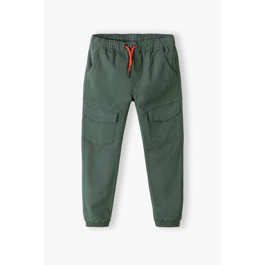 Zielone spodnie joggery dla chłopca ze sklepu 5.10.15 w kategorii Spodnie chłopięce - zdjęcie 169692990