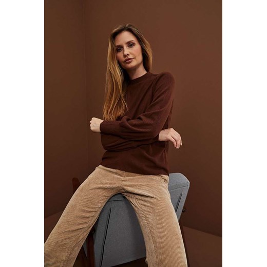 Brązowa bluza damska z półgolfem i bufiastymi rękawami ze sklepu 5.10.15 w kategorii Bluzy damskie - zdjęcie 169693684