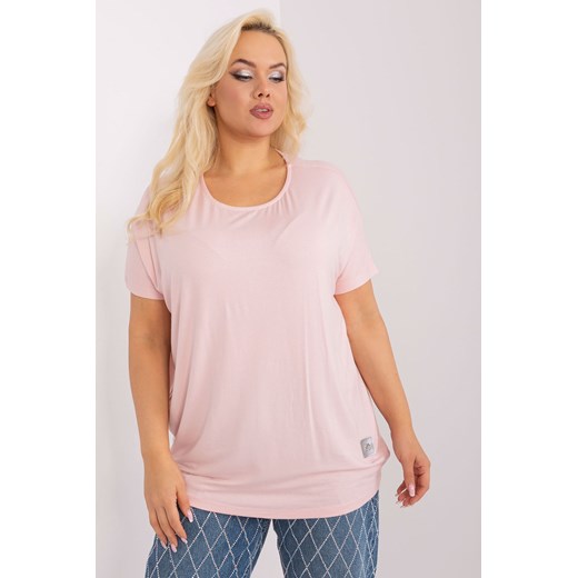 Gładka bluzka plus size z naszywką jasny różowy ze sklepu 5.10.15 w kategorii Bluzki damskie - zdjęcie 169697263