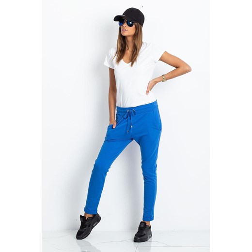 Ciemnoniebieskie spodnie dresowe Cadence ze sklepu 5.10.15 w kategorii Spodnie damskie - zdjęcie 169697344