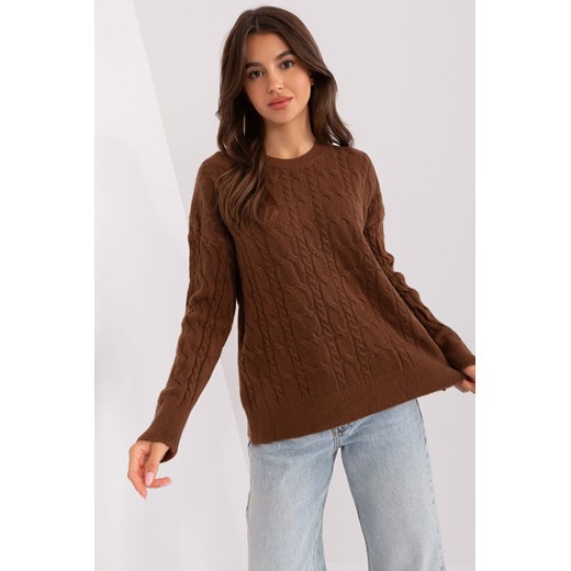 Brązowy sweter z warkoczami i ściągaczami ze sklepu 5.10.15 w kategorii Swetry damskie - zdjęcie 169697611