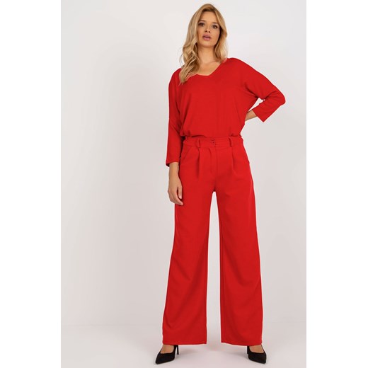 Czerwone spodnie z materiału z zakładkami ze sklepu 5.10.15 w kategorii Spodnie damskie - zdjęcie 169699080