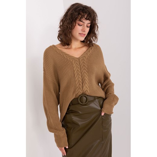 Camelowy sweter klasyczny ze ściągaczami ze sklepu 5.10.15 w kategorii Swetry damskie - zdjęcie 169701022