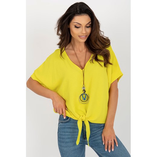 Żółta damska bluzka na co dzień z wiązaniem z naszyjnikiem ze sklepu 5.10.15 w kategorii Bluzki damskie - zdjęcie 169703042