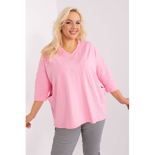 Bluzka plus size z dekoltem w serek różowy ze sklepu 5.10.15 w kategorii Bluzki damskie - zdjęcie 169704654