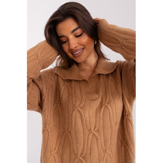 Camelowy sweter z warkoczami i kołnierzem one size 5.10.15