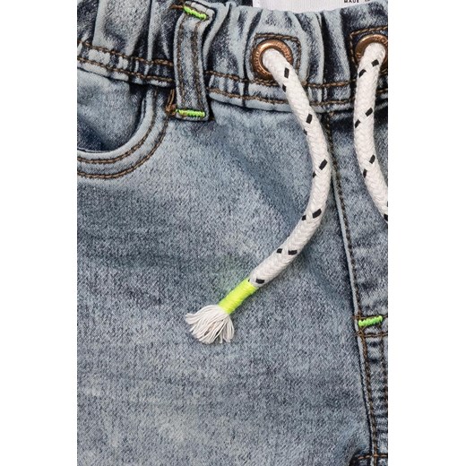 Jasnoniebieskie szorty jeansowe dla niemowlaka z wiązaniem Minoti 92/98 5.10.15