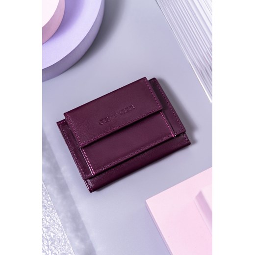Mały, skórzany portfel damski z systemem RFID Protect Peterson- fioletowy Peterson one size 5.10.15