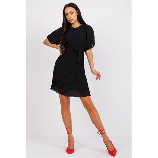 Czarna mini sukienka z wiązaniem w pasie ze sklepu 5.10.15 w kategorii Sukienki - zdjęcie 169710972