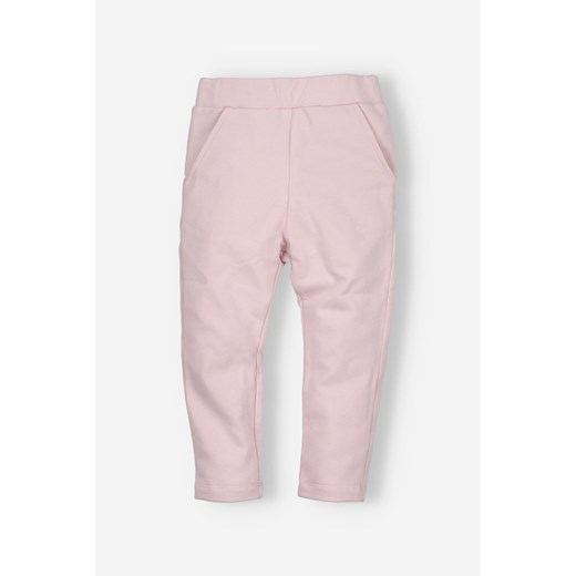 I Love Colors klasyczne spodnie dresowe dla dziewczynki- pudrowy róż ze sklepu 5.10.15 w kategorii Spodnie dziewczęce - zdjęcie 169711444