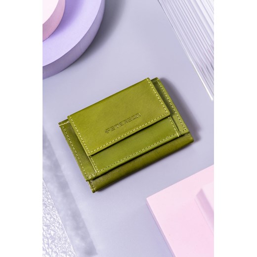 Mały, skórzany portfel damski z systemem RFID Protect Peterson- zielony ze sklepu 5.10.15 w kategorii Portfele damskie - zdjęcie 169712561