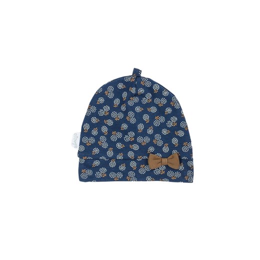 Bawełniana czapka  z kwiecistym wzorkiem - granatowa ze sklepu 5.10.15 w kategorii Czapki dziecięce - zdjęcie 169713262