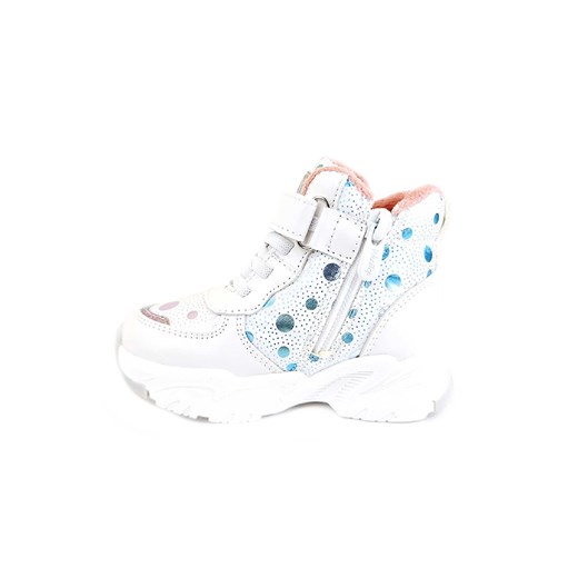 Białe przejściowe buty niemowlęce zmieniające kolor Weestep z sercami Weestep 23 promocyjna cena 5.10.15