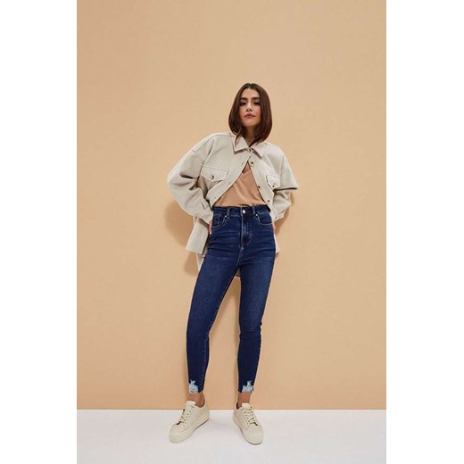 Granatowe spodnie jeansowe z bardzo wysokim stanem ze sklepu 5.10.15 w kategorii Jeansy damskie - zdjęcie 169722661