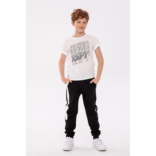 Biały t-shirt bawełniany dla chłopca z napisem- RSPT ze sklepu 5.10.15 w kategorii T-shirty chłopięce - zdjęcie 169724472