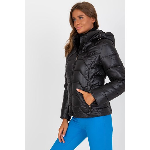 Czarna pikowana kurtka przejściowa z kapturem ze sklepu 5.10.15 w kategorii Kurtki damskie - zdjęcie 169727423