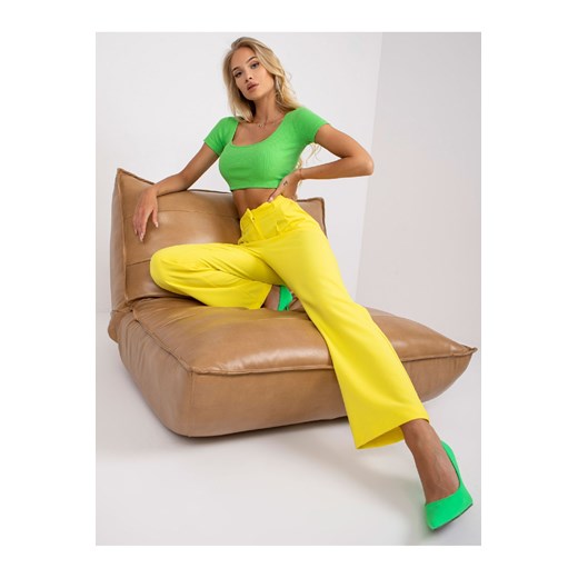 Eleganckie spodnie damskie garniturowe - żółte ze sklepu 5.10.15 w kategorii Spodnie damskie - zdjęcie 169729123