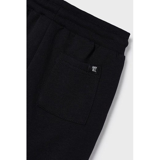 Czarne spodnie dresowe chłopięce Mayoral 122 5.10.15 wyprzedaż