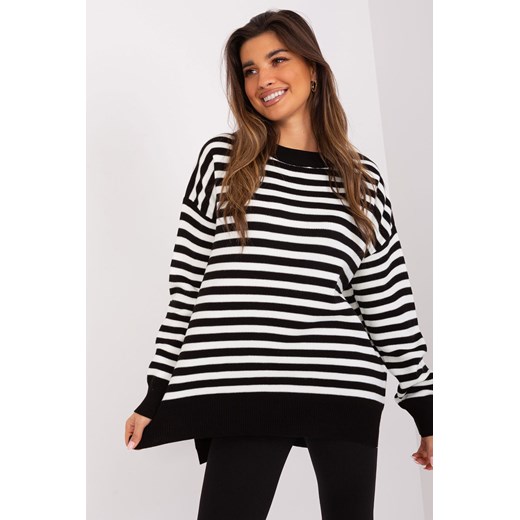 Czarno-ecru sweter w paski o kroju oversize ze sklepu 5.10.15 w kategorii Swetry damskie - zdjęcie 169730160