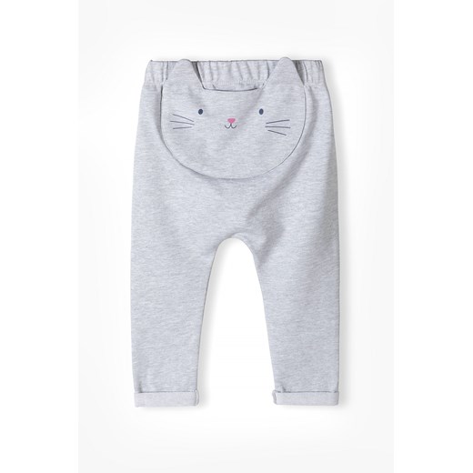 Szare spodnie dresowe niemowlęce z kotkiem ze sklepu 5.10.15 w kategorii Spodnie i półśpiochy - zdjęcie 169730251