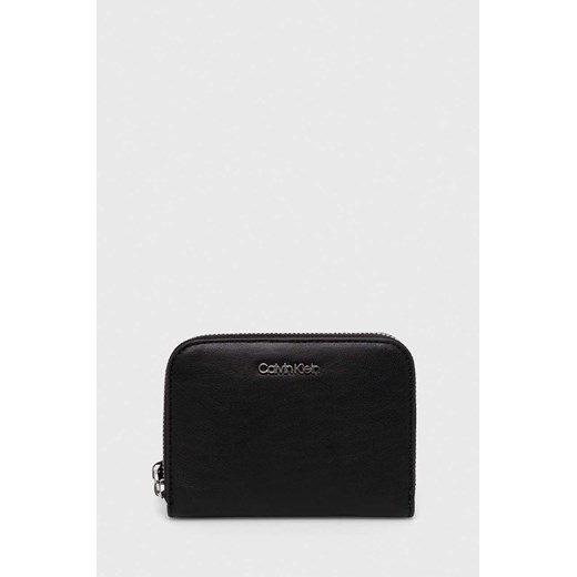 Calvin Klein portfel damski kolor czarny ze sklepu ANSWEAR.com w kategorii Portfele damskie - zdjęcie 169739132