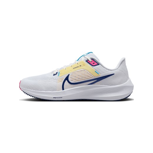 Buty sportowe damskie Nike dla biegaczy płaskie wiązane białe 